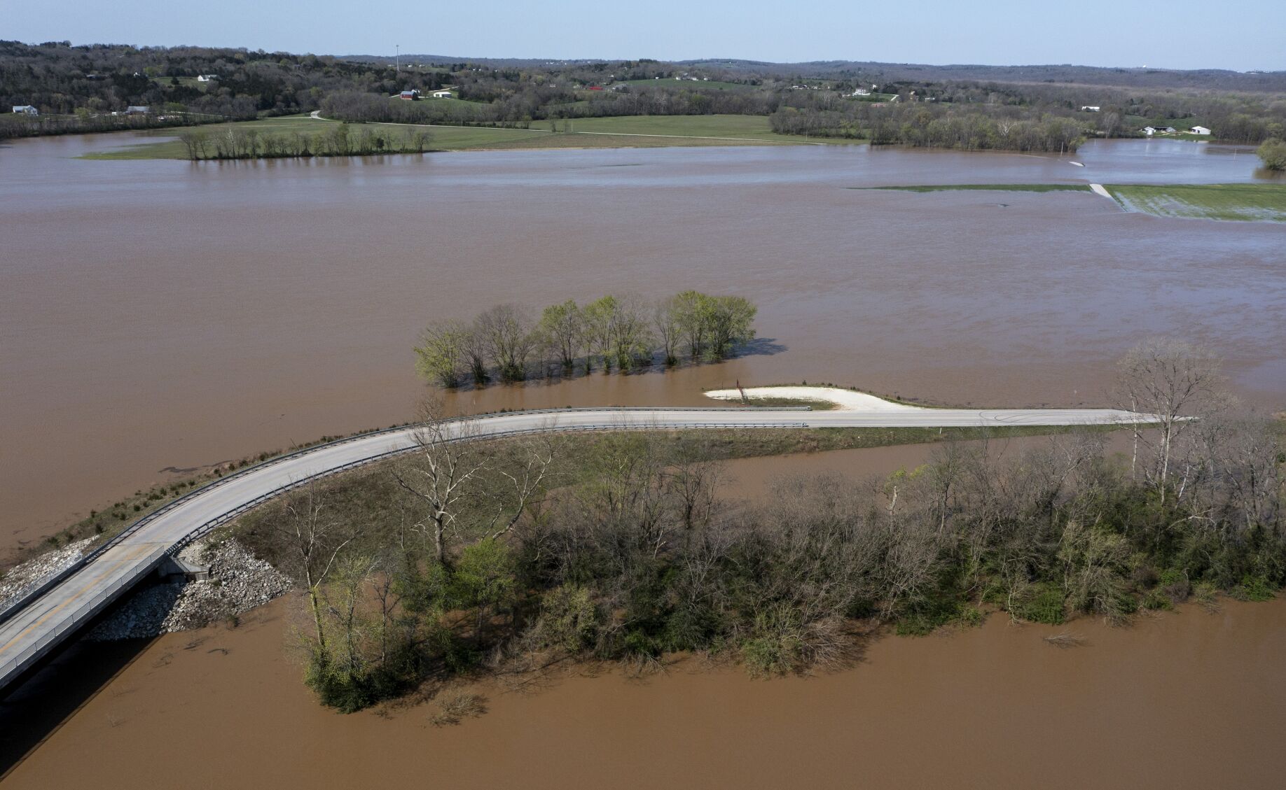 Low-lying roads close near rising Meramec River, other areas - Mr. Acuity News - 1 Aftermath of heavy rains and flooding in Pacific